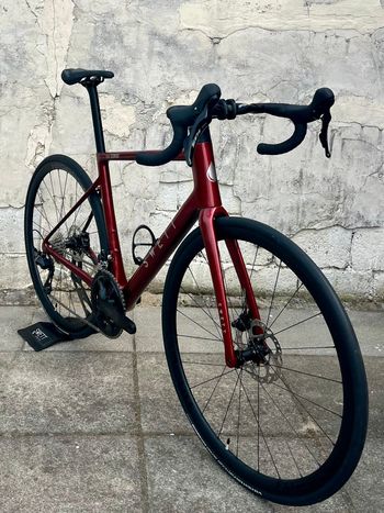 Used Swett Custom Cycles Clermont Endurance Racefiets 105 2026 2026 Road & Gravel, Red — image 2 of 5