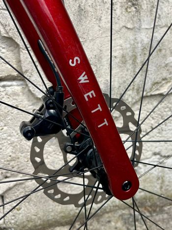 Used Swett Custom Cycles Clermont Endurance Racefiets 105 2026 2026 Road & Gravel, Red — image 3 of 5