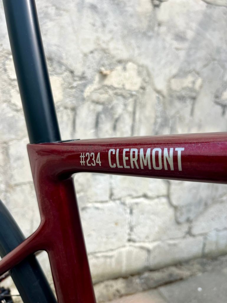 Used Swett Custom Cycles Clermont Endurance Racefiets 105 2026 2026 Road & Gravel, Red — image 5 of 5