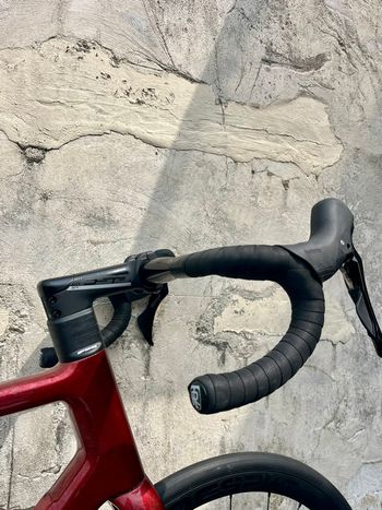 Used Swett Custom Cycles Clermont Endurance Racefiets 105 2026 2026 Road & Gravel, Red — image 4 of 5