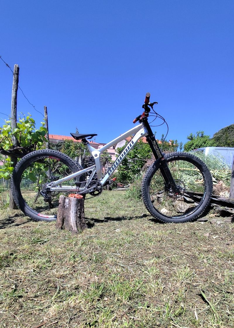 Used Propain Rage SRAM GX 2019 Mountainbike, Light Gray — image 5 of 7