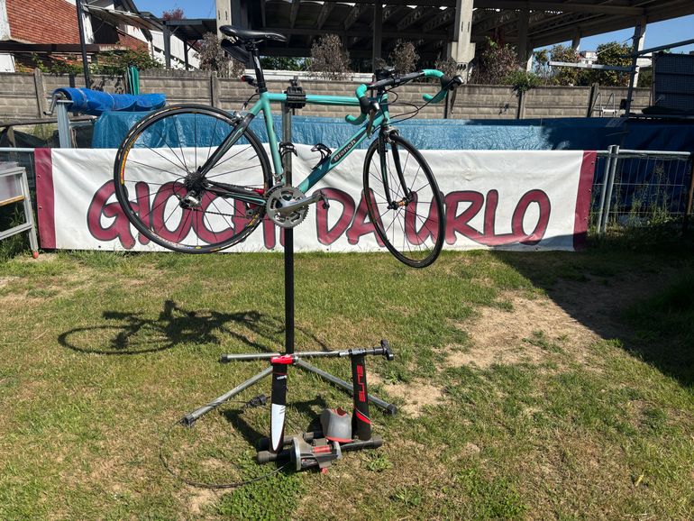 Used Bianchi Freccia Celeste 2012 Road & Gravel, Grün — image 2 of 6