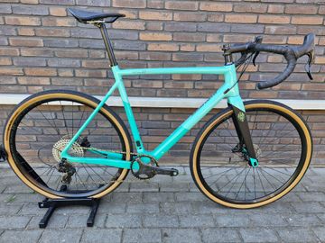 Bianchi Impulso Pro Ekar 1x13ps 2024 2024 Road & Gravel d'occasion