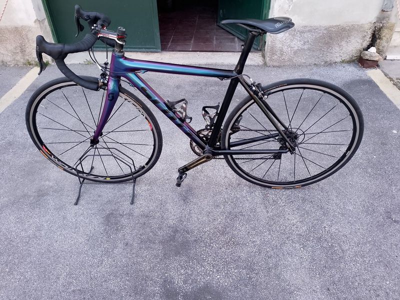 Scott Addict R1 2010 2010 Road & Gravel usato, Viola — immagine 10 di 13