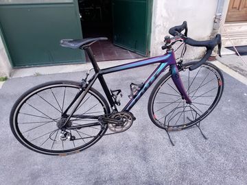 Scott Addict R1 2010 2010 Road & Gravel usato, Viola — immagine 2 di 13