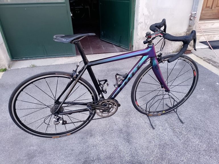 Used Scott Addict R1 2010 2010 Road & Gravel, Purple — image 2 of 11