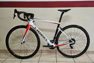 Used Specialized Tarmac SRAM Red eTap AXS 2018 Road & Gravel, White — image 2 of 8