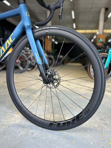 Brugt Isaac Boson Di2 Carbon 2024 Road & Gravel — billede 4 af 24