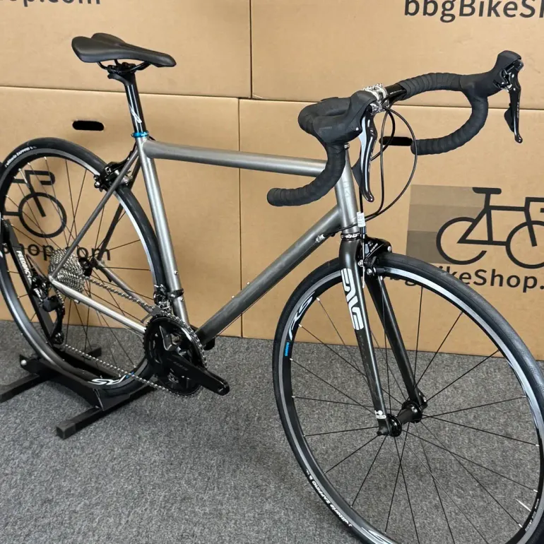 Used Dean Dean El Diente Superlite Ti, Titanium Road Bike - 11-speed Shimano 105 (56cm) 2012 Road & Gravel, Light Gray — image 3 of 9