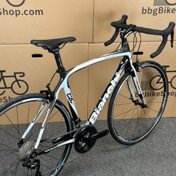 Used Bianchi Bianchi Infinito Carbon Fiber Road Bike - 11-speed Shimano 105 (55cm) 2014 Road & Gravel, White — image 9 of 10