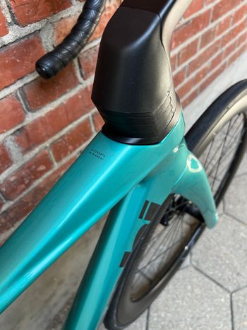 Used Bianchi Oltre Shimano Ultegra Di2 2026 Road & Gravel — image 10 of 17