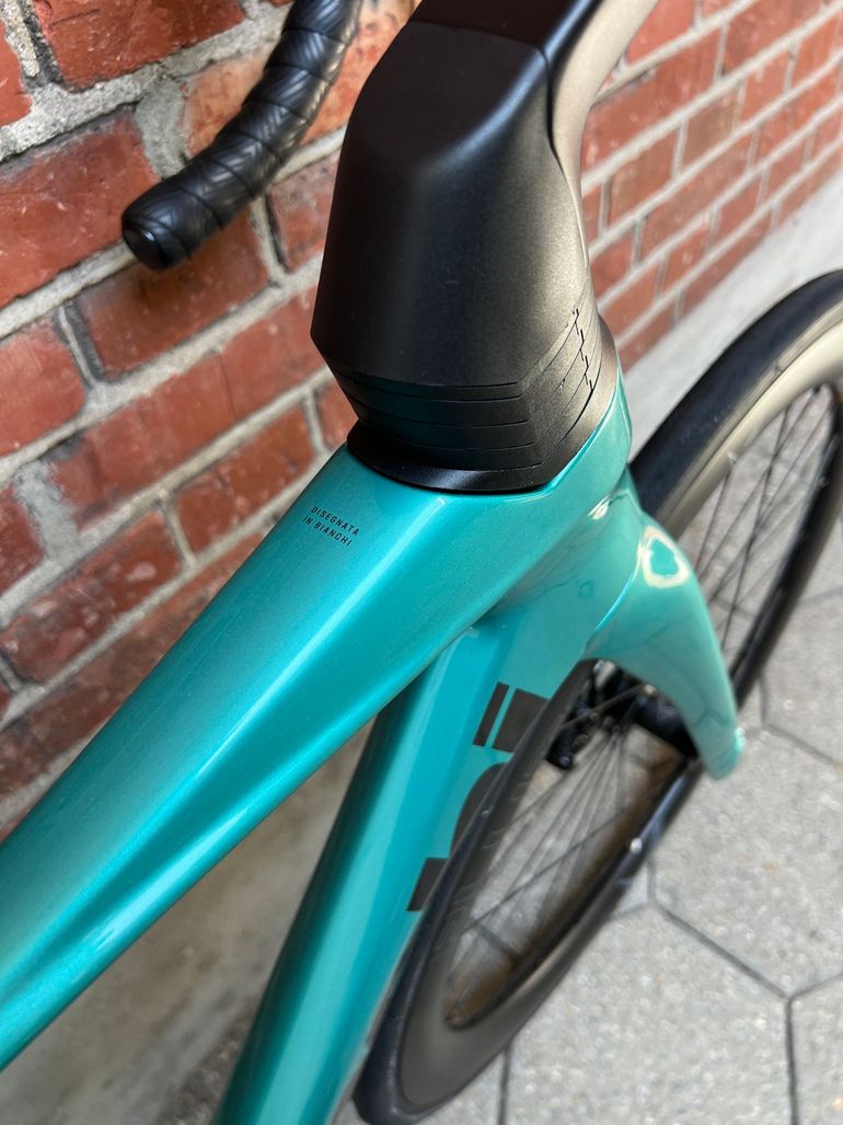 Used Bianchi Oltre Shimano Ultegra Di2 2026 Road & Gravel — image 10 of 17