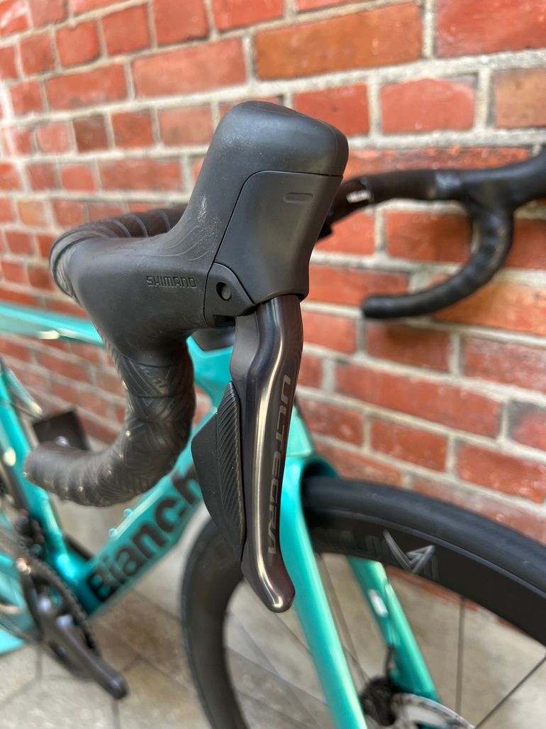 Used Bianchi Oltre Shimano Ultegra Di2 2026 Road & Gravel — image 5 of 17