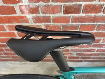 Used Bianchi Oltre Shimano Ultegra Di2 2026 Road & Gravel — image 9 of 17