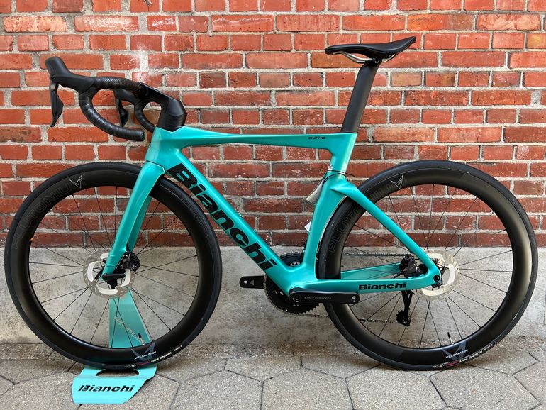 Used Bianchi Oltre Shimano Ultegra Di2 2026 Road & Gravel — image 12 of 17
