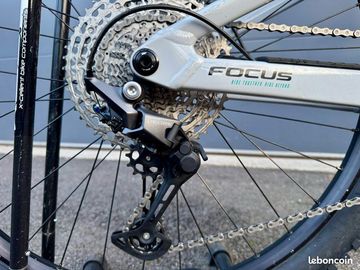 Used Focus THRON² 6.7 2022 Mountainbike, Light Gray — image 9 of 18