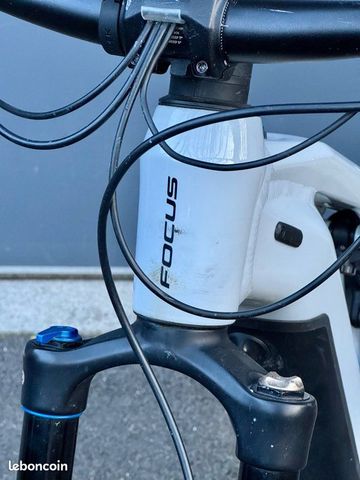 Used Focus THRON² 6.7 2022 Mountainbike, Light Gray — image 16 of 18