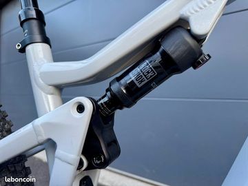 Used Focus THRON² 6.7 2022 Mountainbike, Light Gray — image 10 of 18