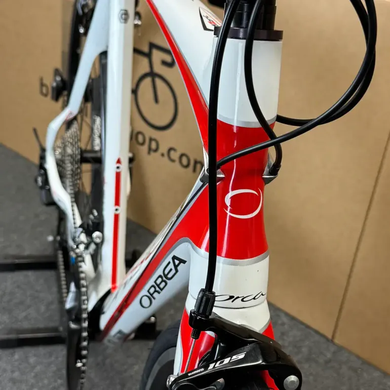 Used Orbea Orbea Orca Carbon Fiber Road Bike - 11-speed Shimano 105 2012 (57cm) 2012 Road & Gravel, White — image 5 of 9