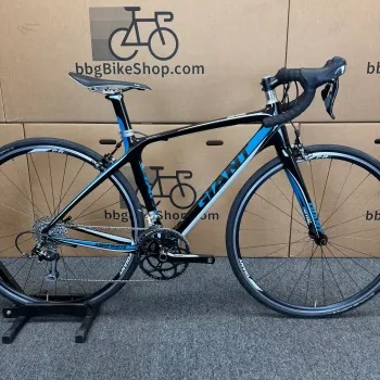 Used Giant Giant Avail Composite 2, Women's Carbon Fiber Road Bike-2012 (52cm) 2012 Road & Gravel