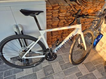 Used Bianchi Sprint 105 2025 2025 Road & Gravel, Weiß — image 2 of 9