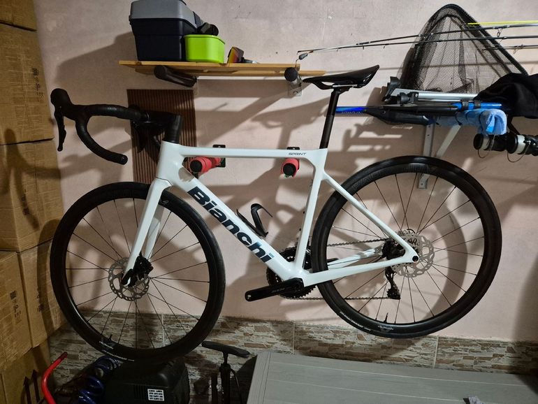 Used Bianchi Sprint 105 2025 2025 Road & Gravel, Weiß — image 1 of 9