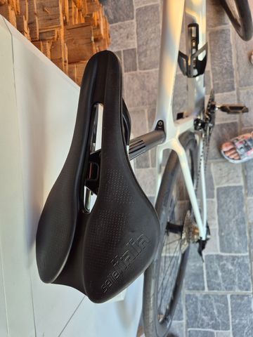 Tweedehands Bianchi Sprint 105 2025 2025 Road & Gravel — afbeelding 4 van 10