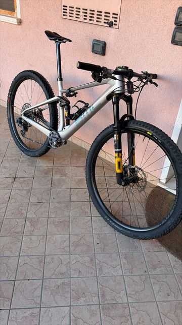 BMC Fourstroke SRAM XX1 Eagle AXS 2023 Mountainbike usato, Grigio chiaro — immagine 5 di 5