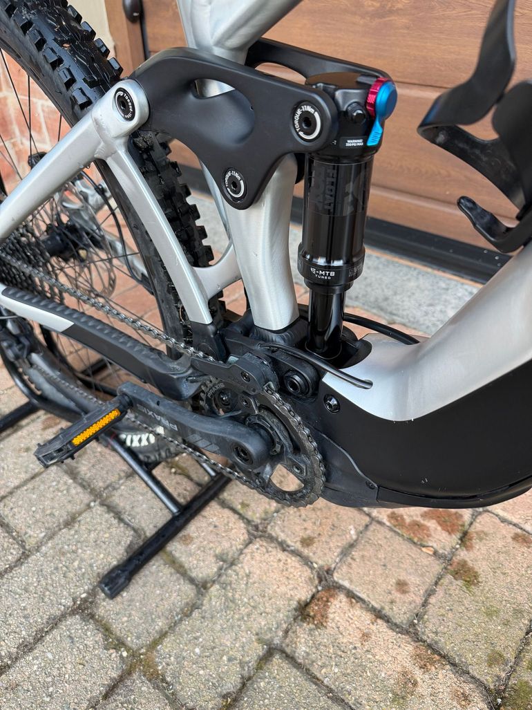 Used Giant Reign E+ 3 2024 2024 Mountainbike, Light Gray, 29 — image 9 of 11