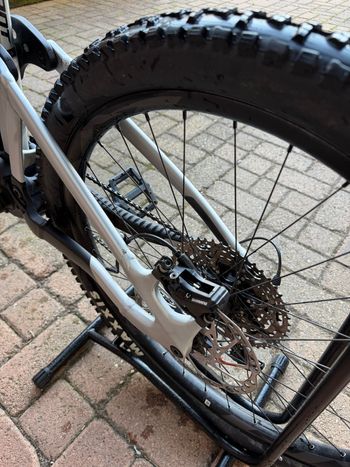 Used Giant Reign E+ 3 2024 2024 Mountainbike, Light Gray, 29 — image 8 of 11
