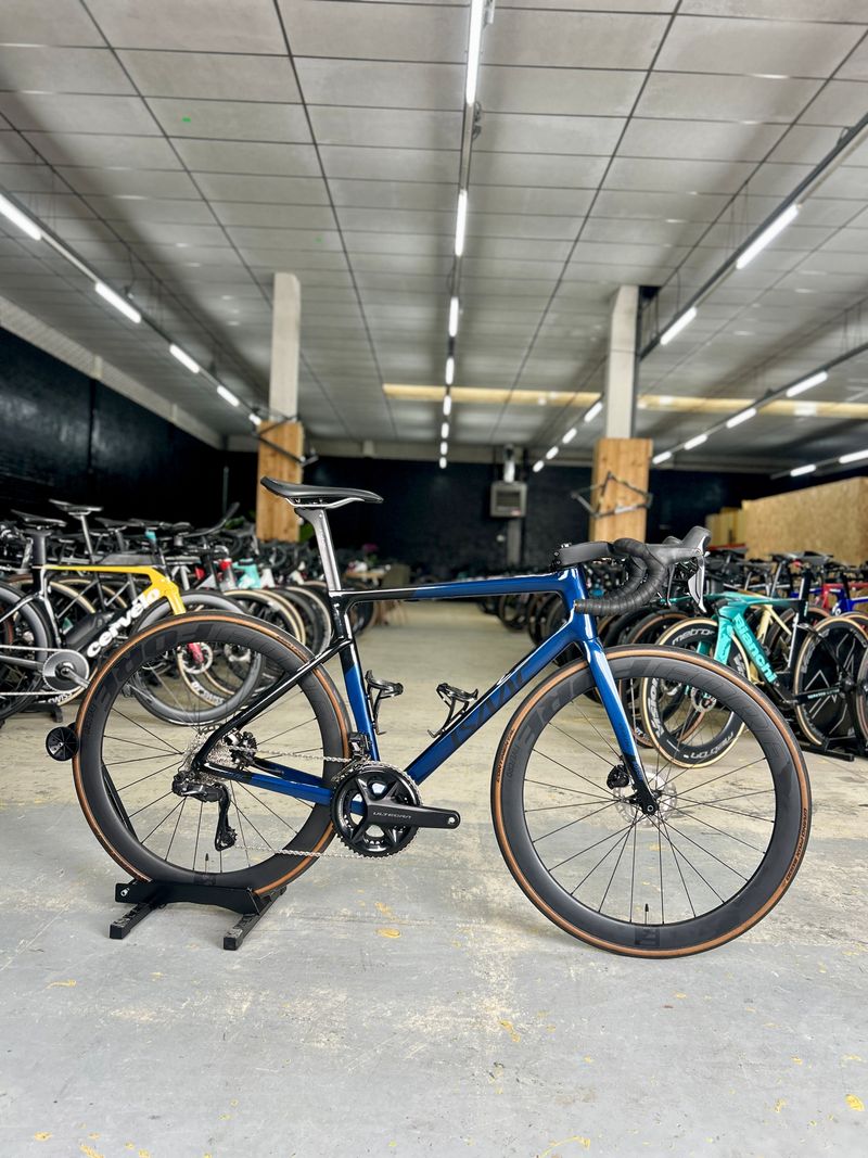 Used Isaac Boson Di2 Carbon 2023 Road & Gravel