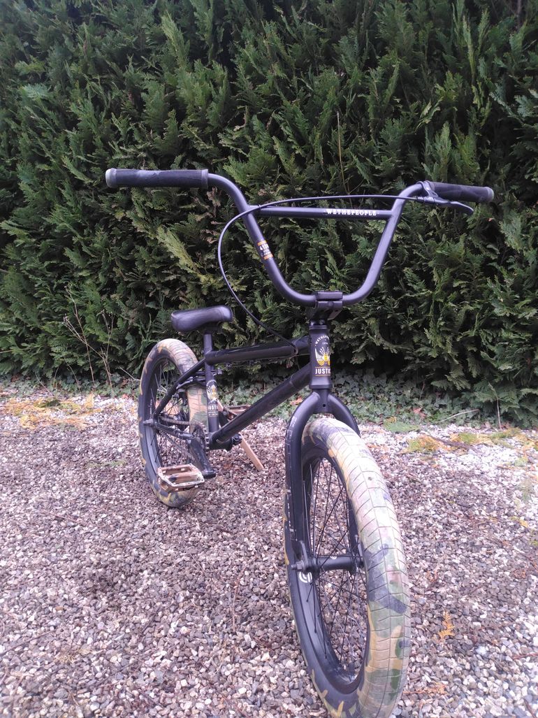 Used Wethepeaple Justice 2020 Youth, Black — image 1 of 6