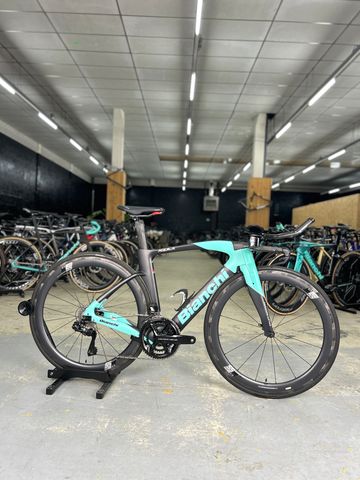 Używany Bianchi Aquila CV Di2 Carbon 2024 Road & Gravel