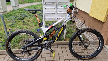 Used Yt tues Custom Shimano Saint 2014 Mountainbike, White — image 2 of 13