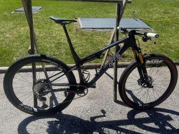 ARC 8 Custom Shimano XTR 2025 MTB d'occasion