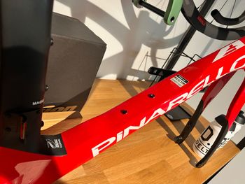 Brugt Pinarello DOGMA F RED ETAP AXS Disc 2024 Frameset 2024 Road & Gravel — billede 3 af 6