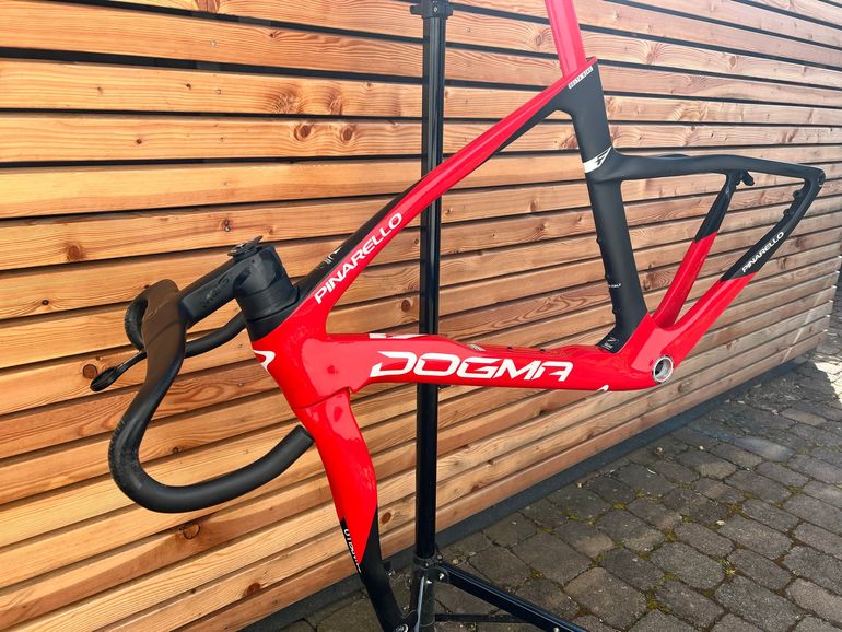 Used Pinarello DOGMA F RED ETAP AXS Disc 2024 Frameset 2024 Road & Gravel, Red — image 3 of 8