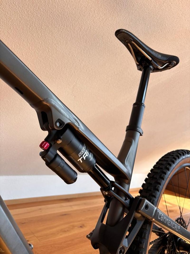 Gebrauchtes Commencal META TR V4 2025 Mountainbike, Hellgrau — Bild 4 von 21