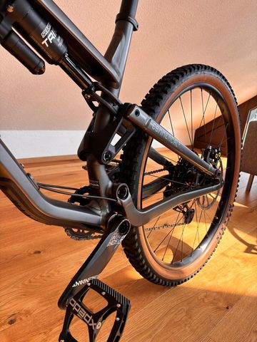 Gebrauchtes Commencal META TR V4 2025 Mountainbike, Hellgrau — Bild 1 von 21