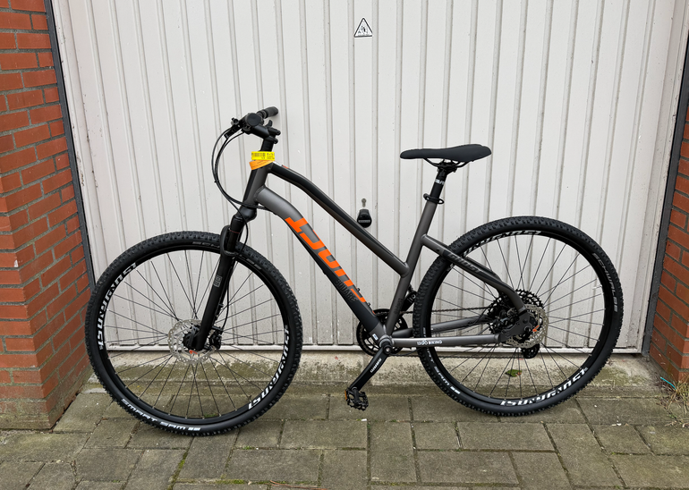 Used Ghost Square Cross Essential AL 2023 2023 Urban, Hellgrau — image 1 of 11