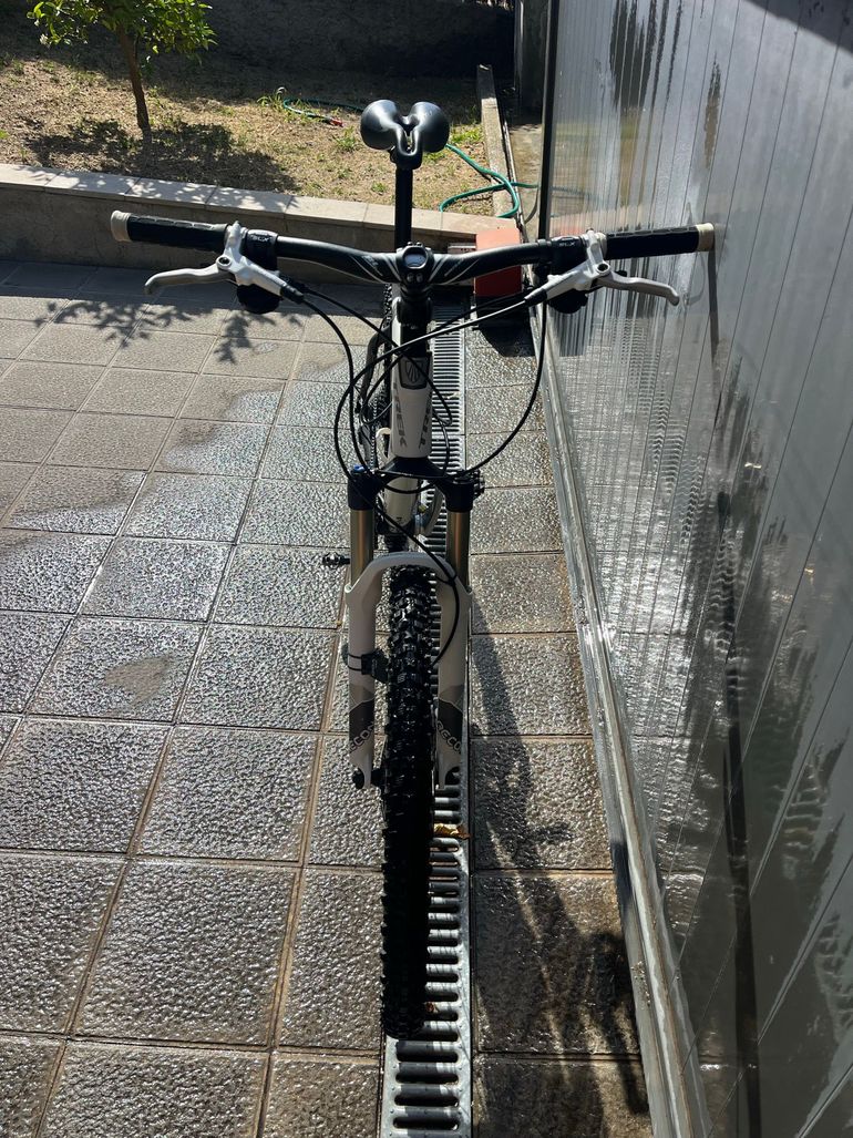 Used Trek 6700 2011 2011 Mountainbike, White, 26 — image 3 of 18