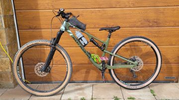 Used Rocky Mountain Element C30 Shimano 2023 2023 Mountainbike, Green, 27.5, 29 — image 1 of 8