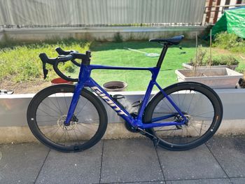 Used Giant Propel Advanced 1 2024 2024 Road & Gravel, Blue — image 3 of 11