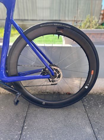 Used Giant Propel Advanced 1 2024 2024 Road & Gravel, Blue — image 5 of 11