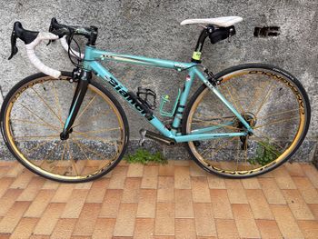 Used Bianchi Bianchi Custom Campagnolo Record 2006 Road & Gravel — image 2 of 6