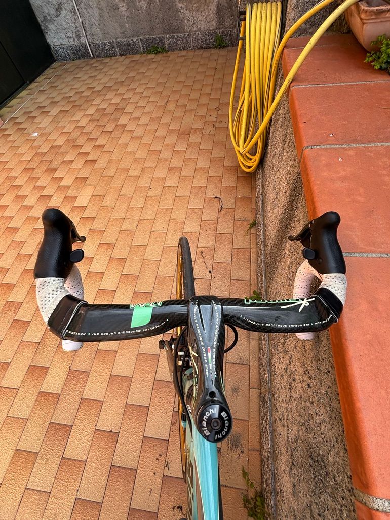 Used Bianchi Bianchi Custom Campagnolo Record 2006 Road & Gravel — image 4 of 6
