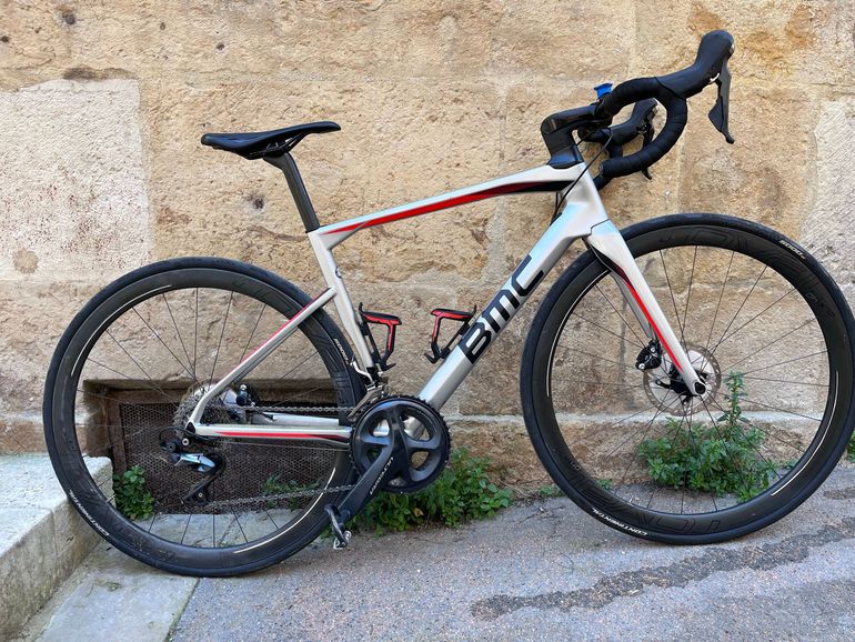 Used BMC Roadmachine Shimano Ultegra 2018 Road & Gravel, Light Gray — image 1 of 11