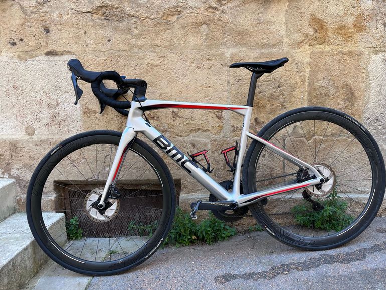 Used BMC Roadmachine Shimano Ultegra 2018 Road & Gravel, Light Gray — image 2 of 11