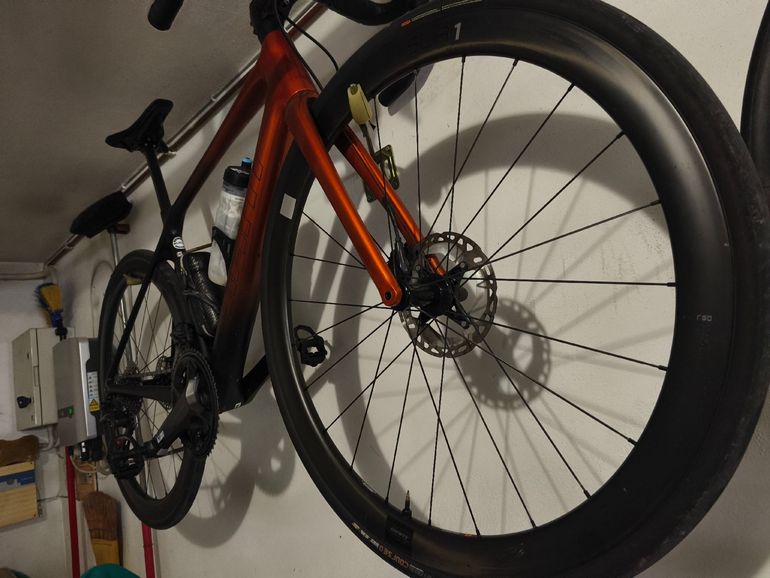 Used Giant TCR Advanced Pro Disc 0 Ultegra Di2 2022 2022 Road & Gravel — image 3 of 4