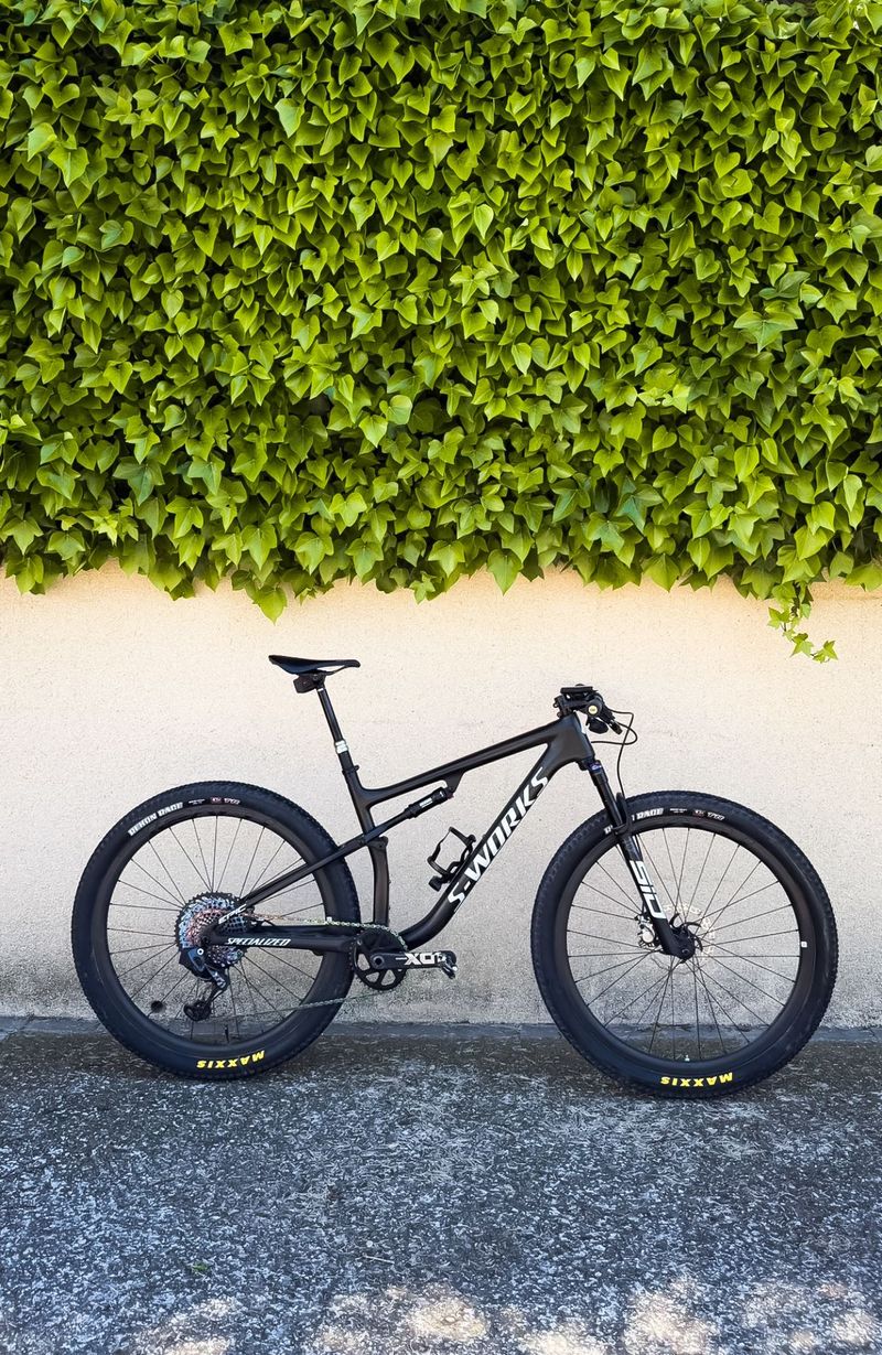 Used Specialized Epic SRAM X01 Eagle AXS 2021 Mountainbike, Black — image 1 of 7